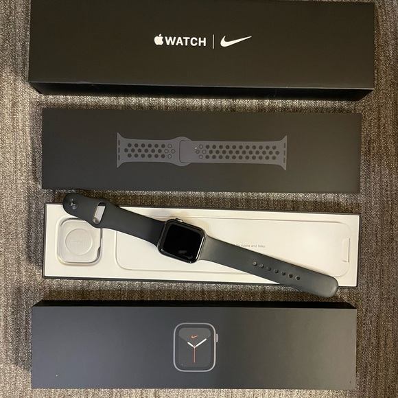 I watch 6 with cellular 40mm Nike - Picture 6 of 6